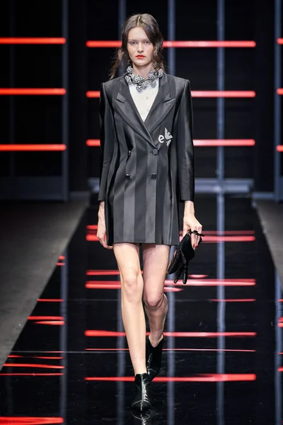 Look 44